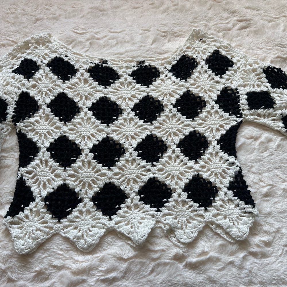 Miss Sixty Black and White Crochet Diamond shape Sweater Size M/L - Picture 3 of 16